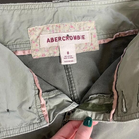 Vintage Y2K Abercrombie Low Rise Mini Skirt Cargo Raw Hem Army Green Sz 8 - Picture 5 of 6